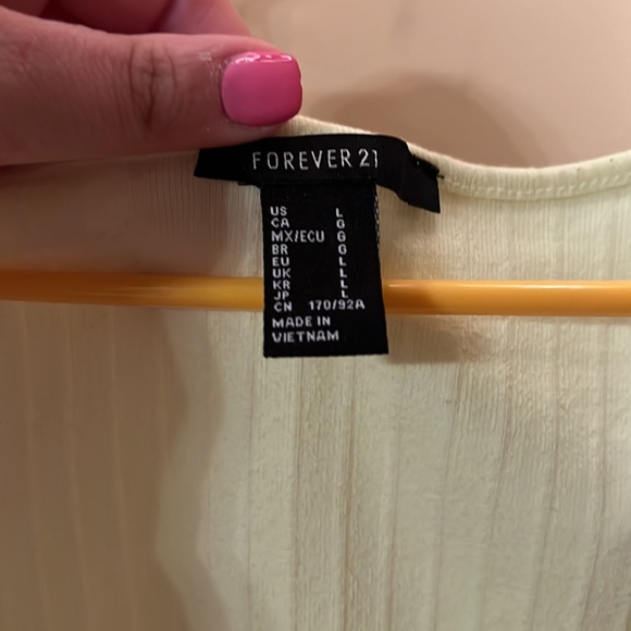 Cropped Top - Picture 5 of 7